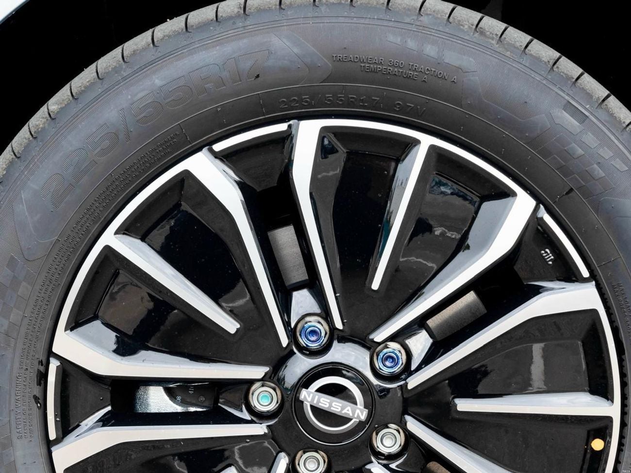 Nissan N6 MAX