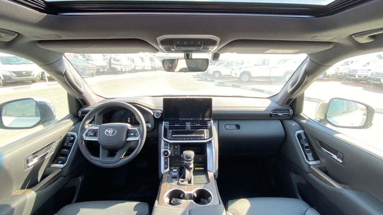 Toyota Land Cruiser VXR 3.5L Brand New mod 2025