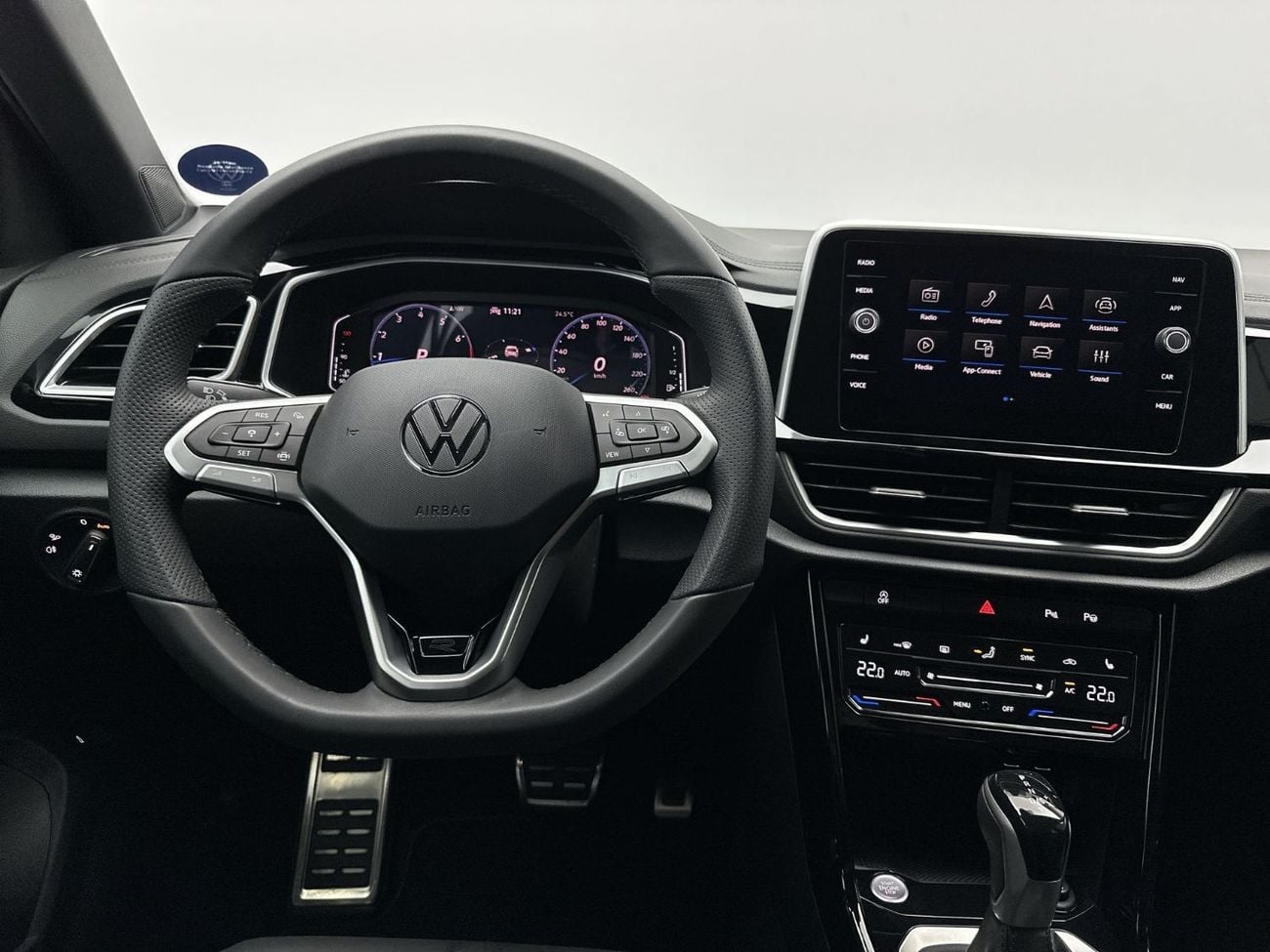 Volkswagen T-ROC LIFE T-Roc R-Line 1.4L | Navigation | Side Assist | Rear Camera