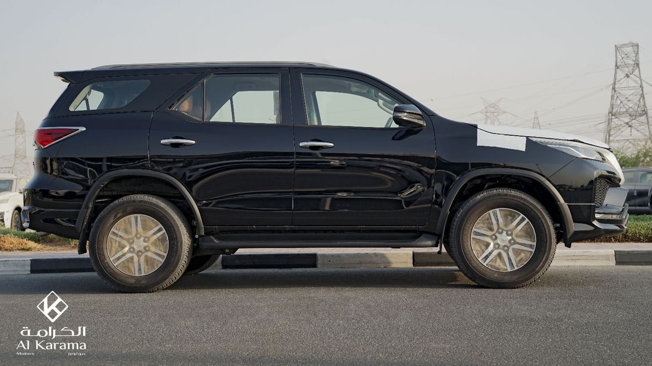 Toyota Fortuner SR5 2.7L Petrol Engine - 17'' Alloy Wheels - Cruise Control - Rear Camera - Apply Car Play - GCC Specs -