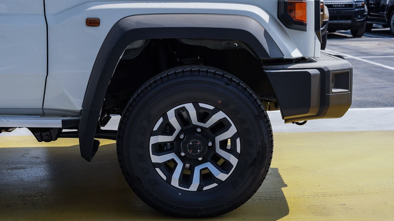 Toyota Land Cruiser 70