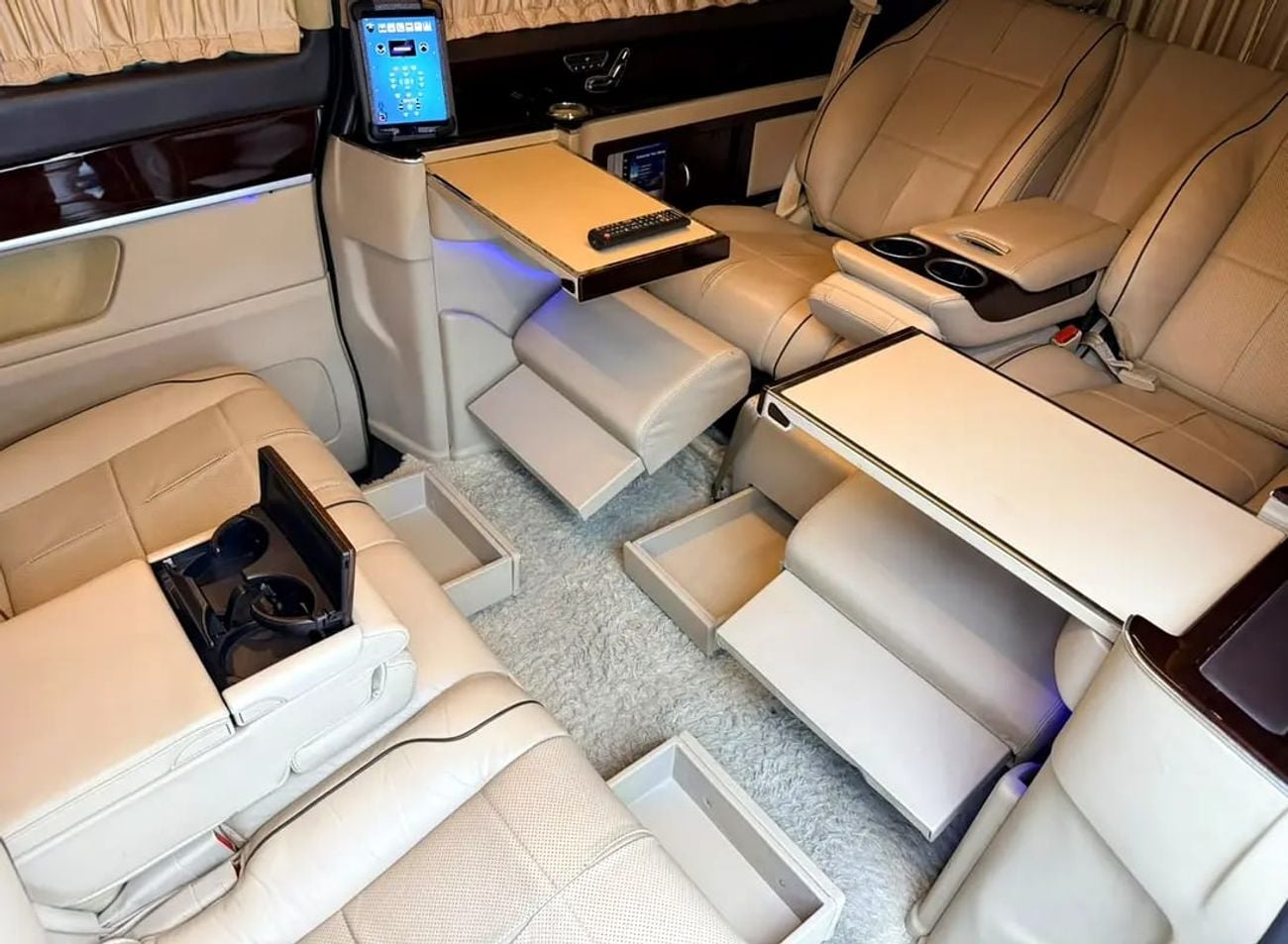 Mercedes Benz V 250 AVANTGARDE LWB V250, Built By Scuderia, Full MB Service History, Fully Loaded, GCC