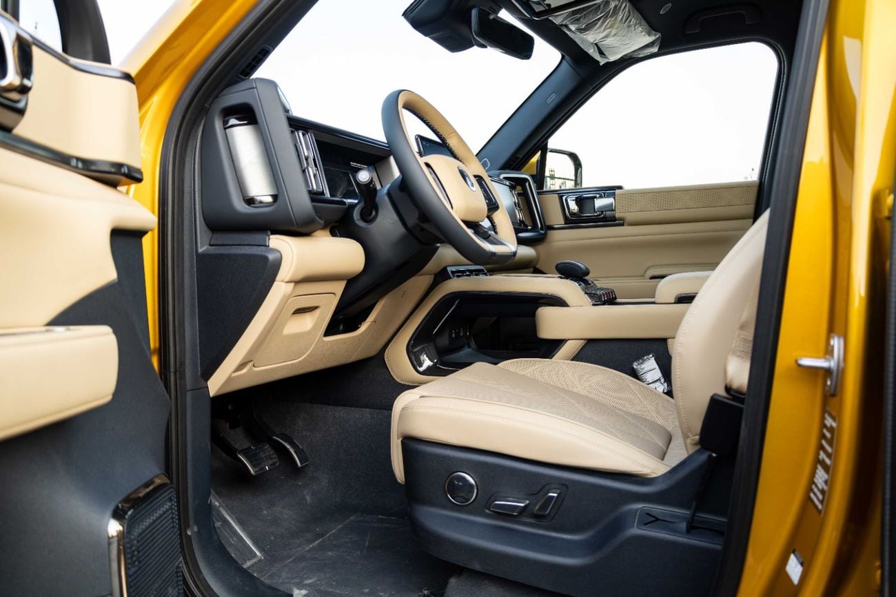 Denza B5 DELUXE PHEV 1.5L - Gold Inside Beige | Export Only
