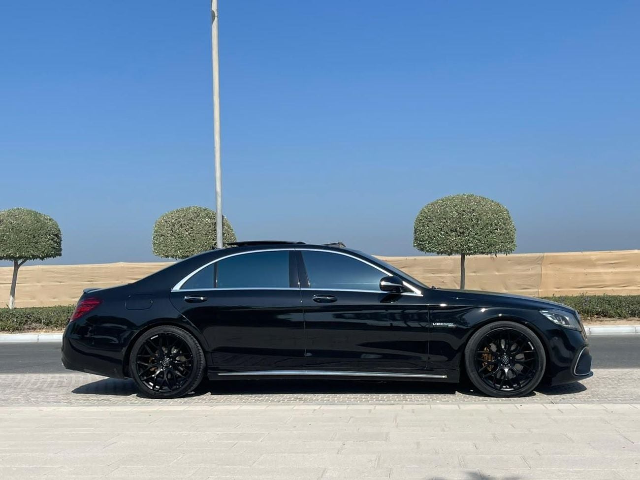 مرسيدس بنز S 63 AMG ستاندارد