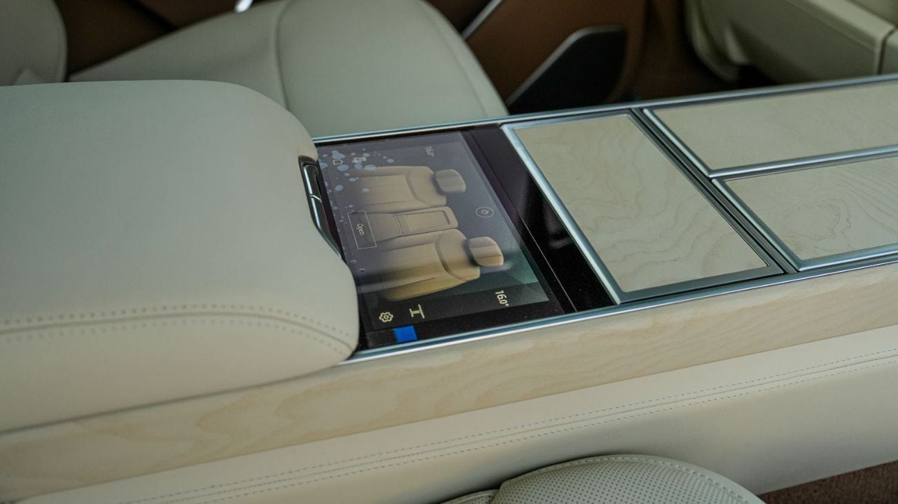 لاند روفر رينج روفر SV LWB P615 SV LWB P615