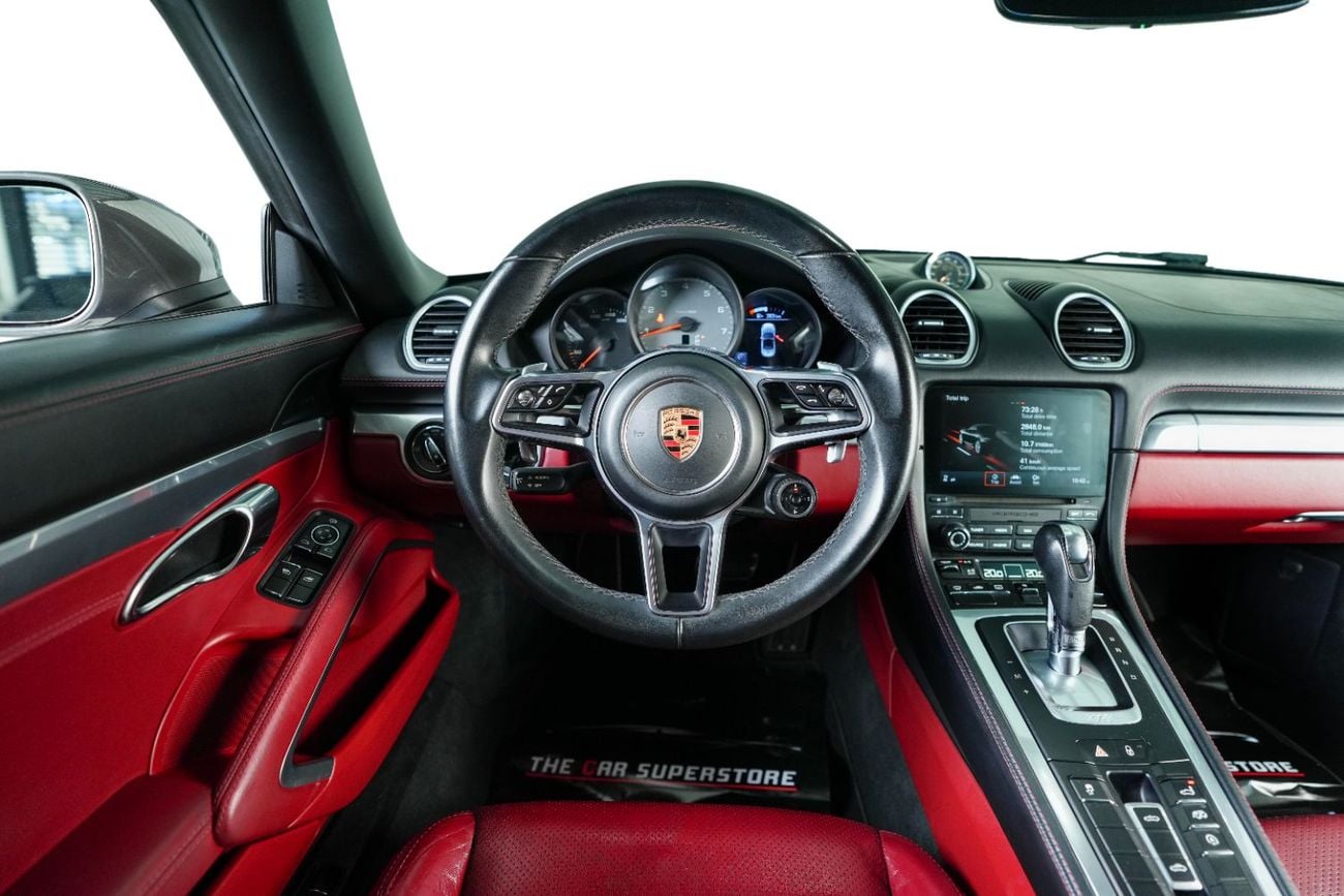 Porsche 718 Boxster S GCC-Low Mileage-Excellent Condition-High Specification Edition