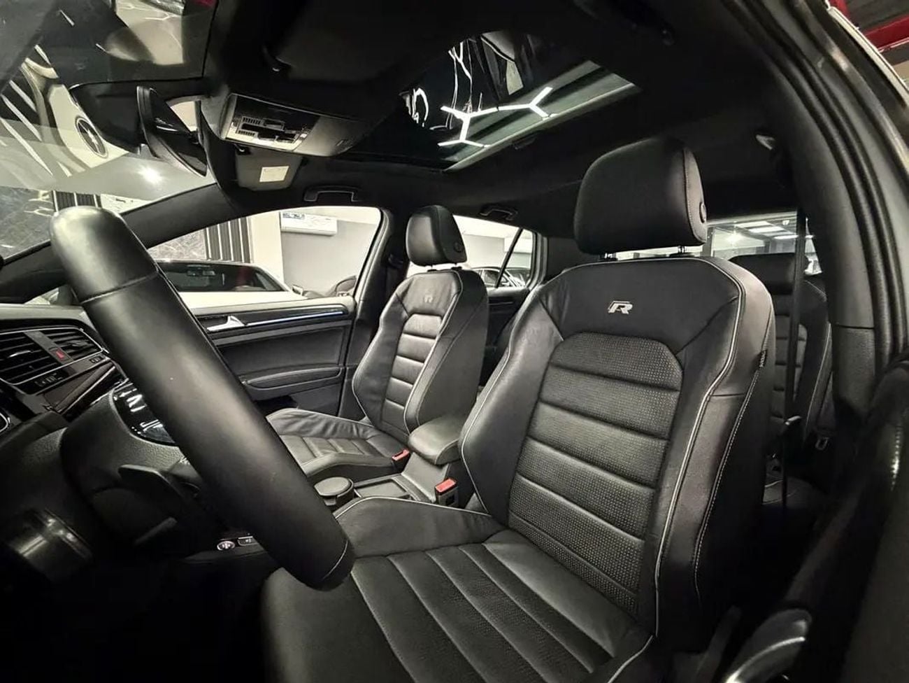 Volkswagen Golf R SEL