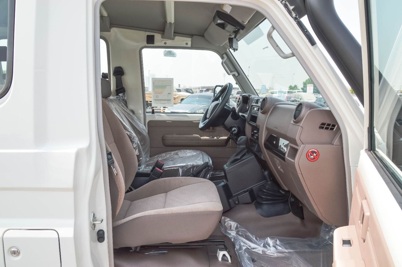 تويوتا لاند كروزر 70 LC 78 HARDTOP 4.0L MT TOYOTA LAND CRUISER AMBULANCE 4.0L 4WD AT SUV 2025