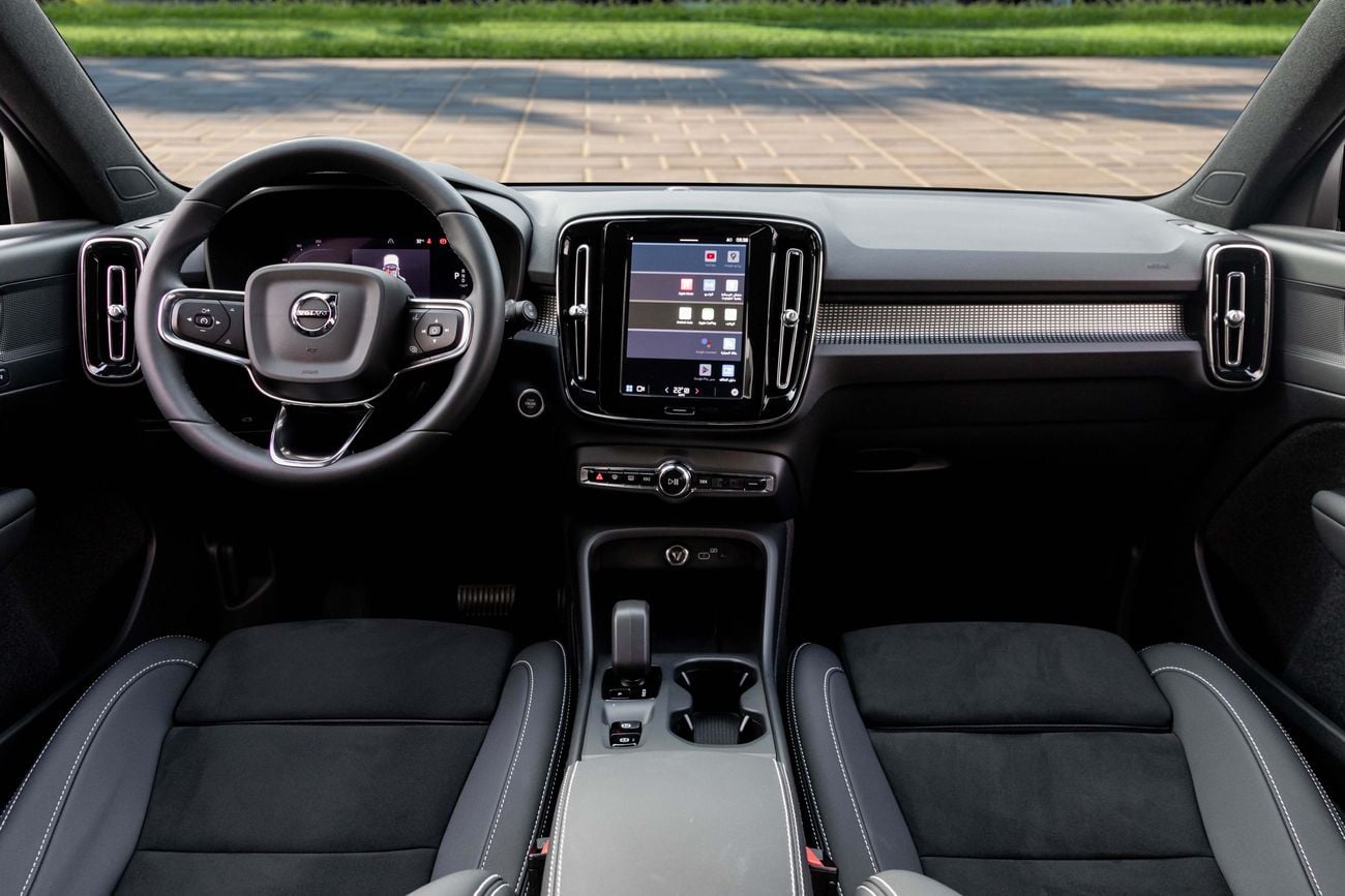 فولفو XC 40 CORE | 2,253 P.M | 0% Downpayment | VOLVO WARRANTY!