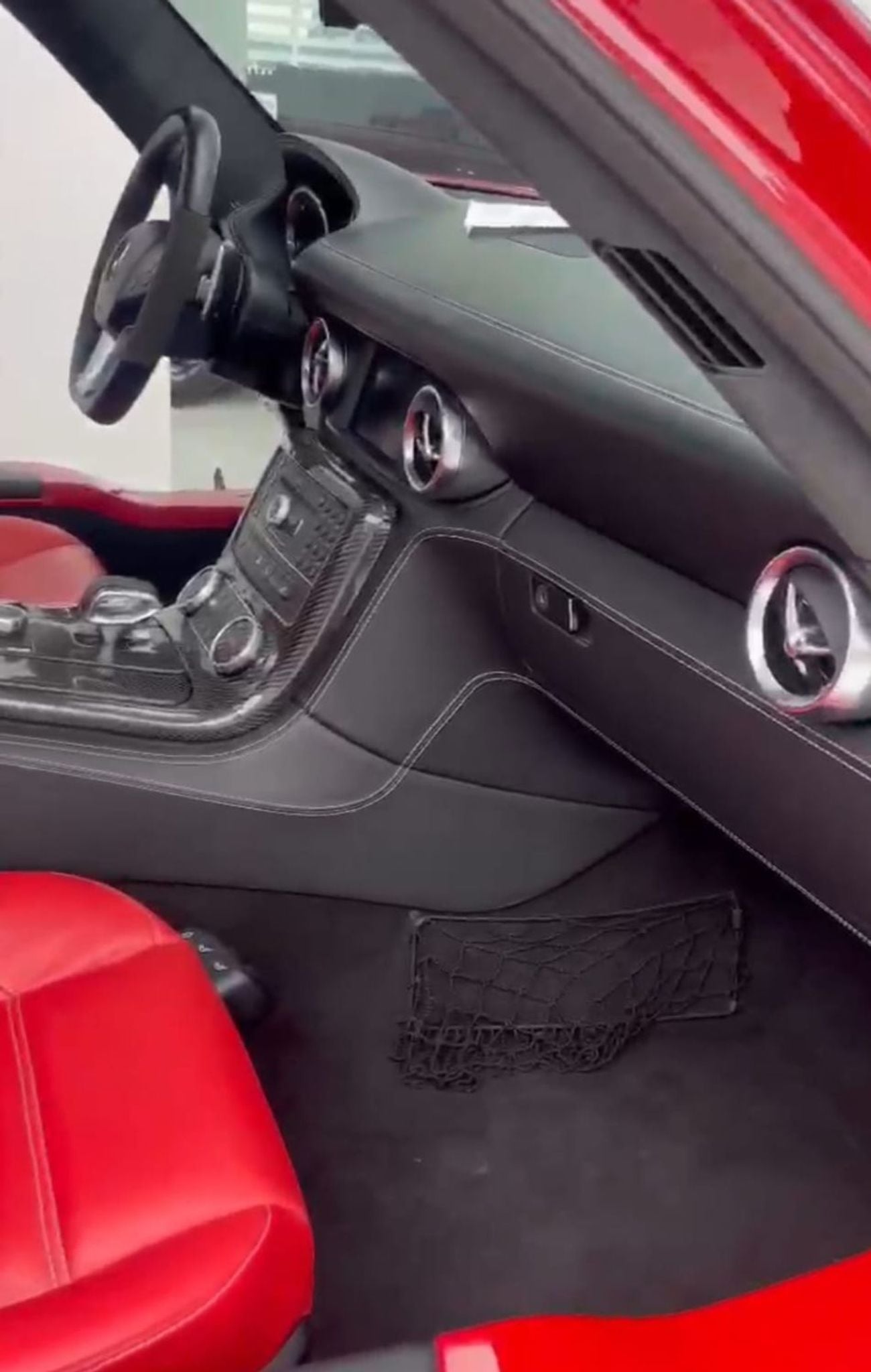 Mercedes Benz SLS AMG STANDARD