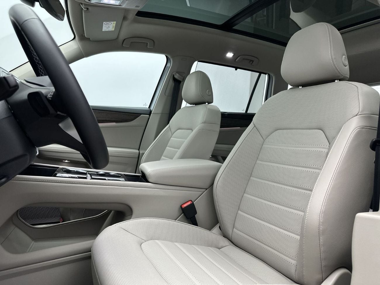 Volkswagen Teramont COMFORTLINE Teramont 2.0L (Facelift 2) | 28,100 AED SAVINGS from New Car |Refreshed Design & Panoram