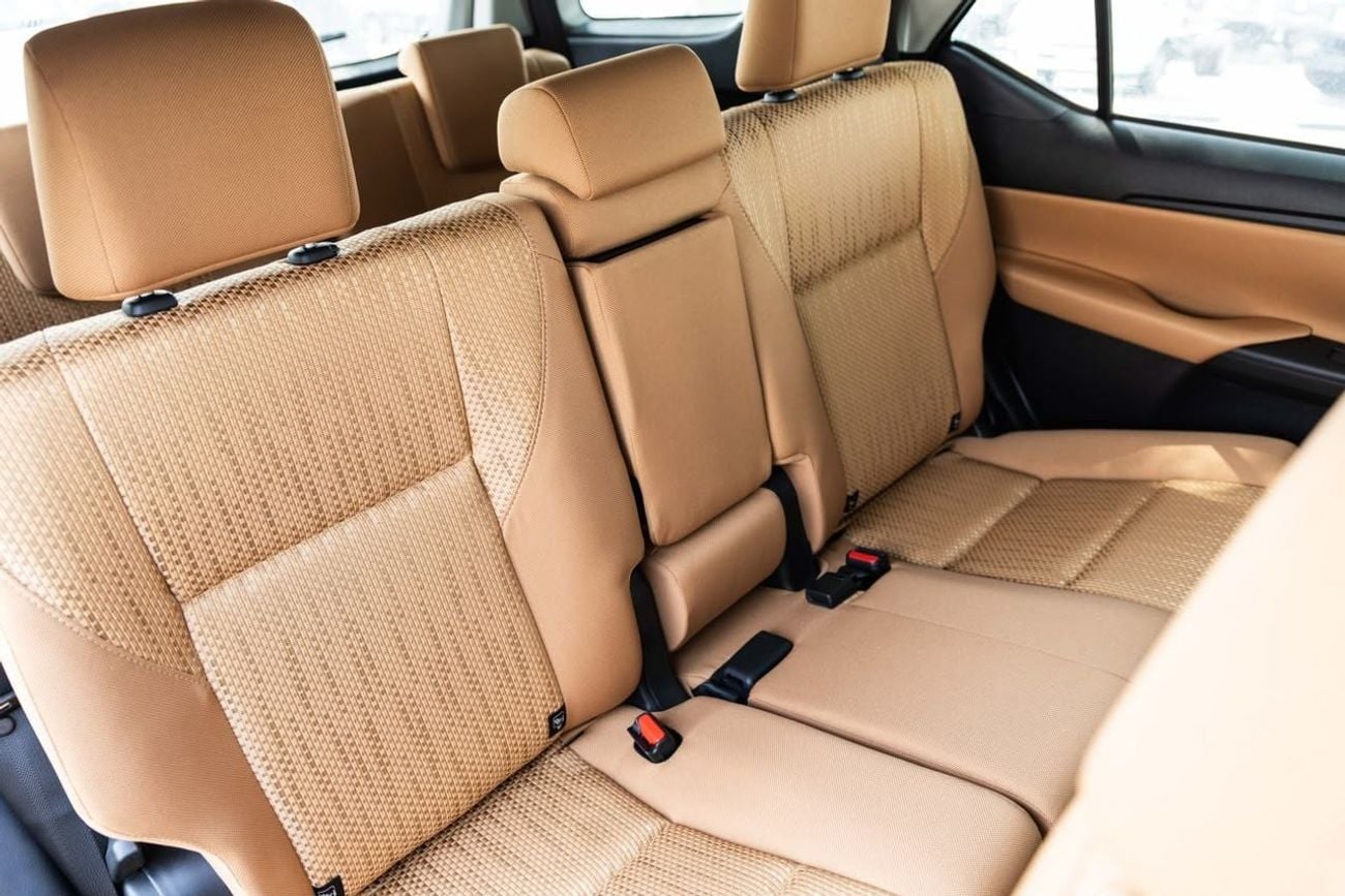Toyota Fortuner SR5