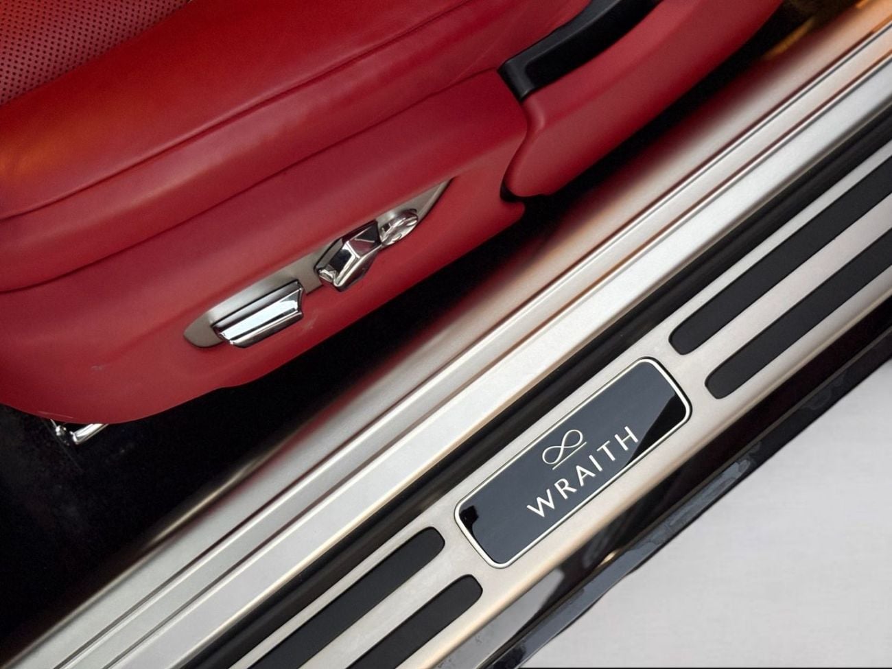 رولز رويس واريث STANDARD AED 21,600 P.M | 0% DOWN PAYMENT | ROLLS-ROYCE WRAITH BLACK BADGE | FULL AGMC SERVICE HISTORY | 2020