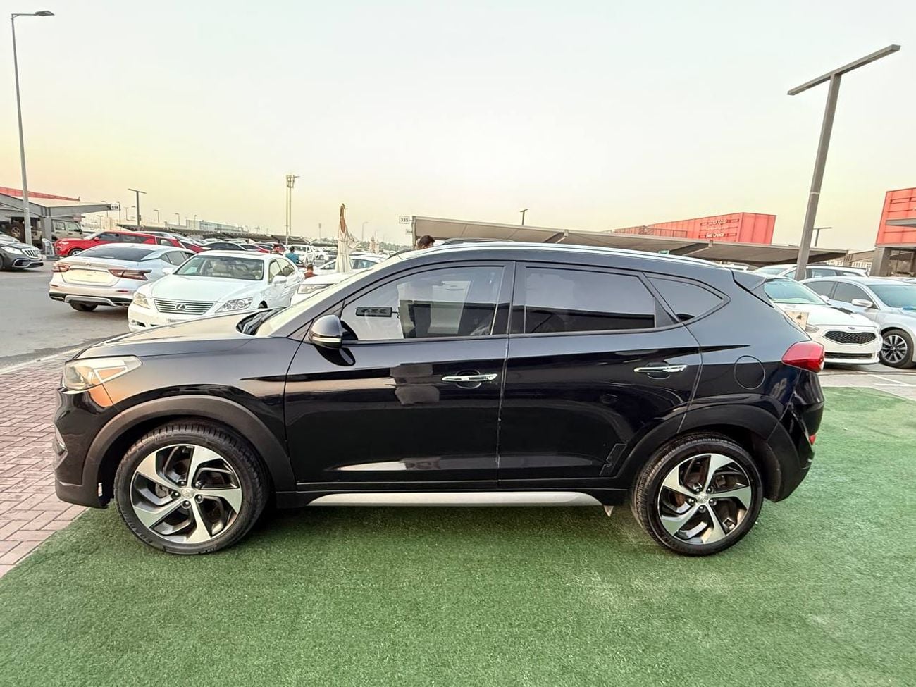 هيونداي توسون STANDARD فئة Limited أعلى فئة ومواصفات مميزة