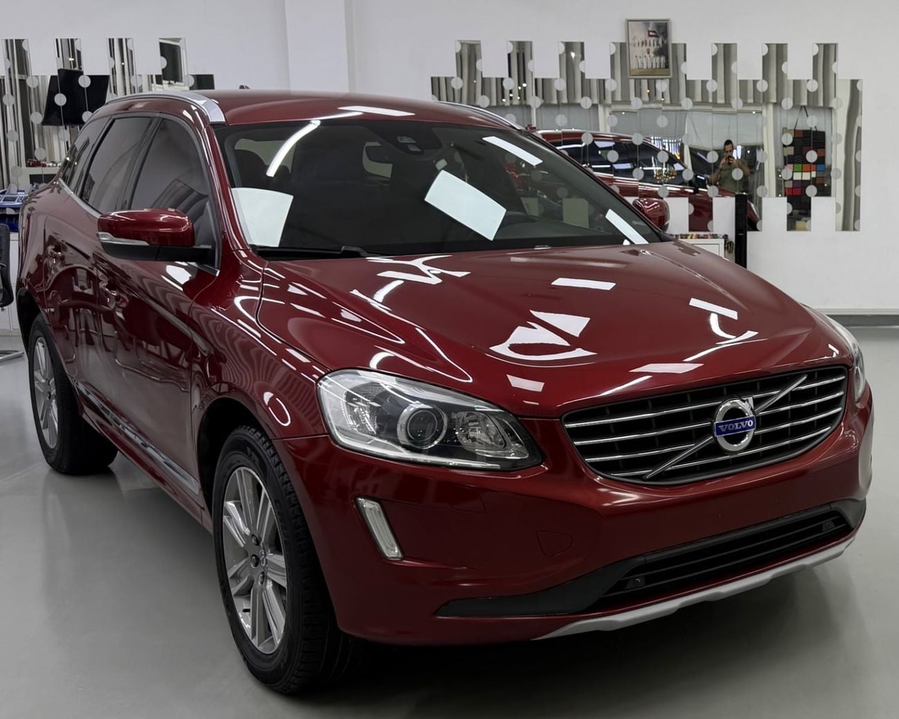 فولفو XC 60 MOMENTUM