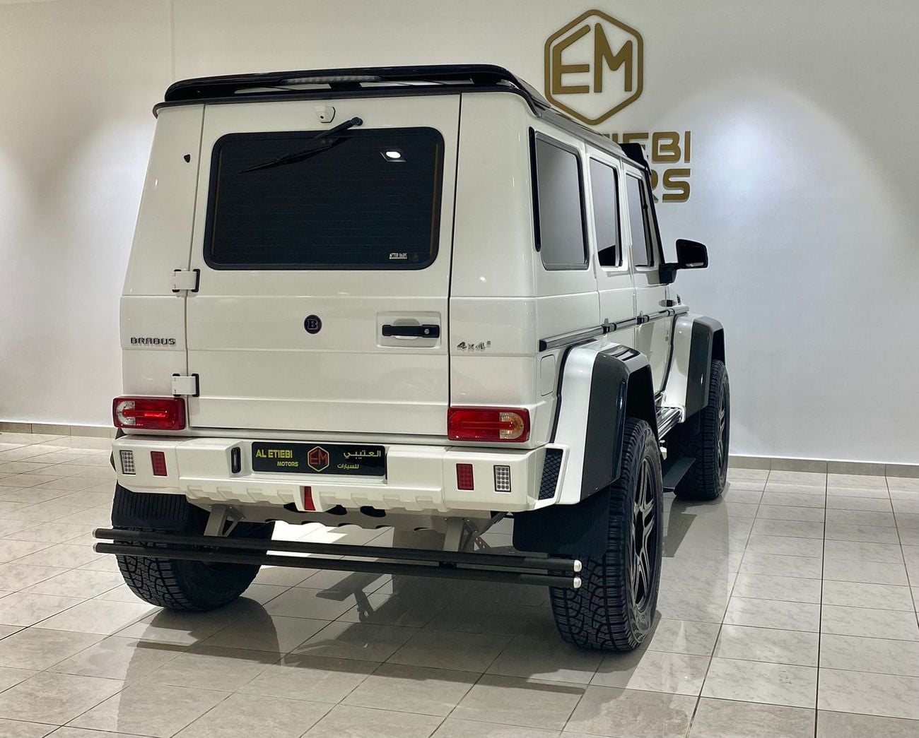مرسيدس بنز G 63 AMG 4X4² GCC Spec - Full Option - Original Brabus