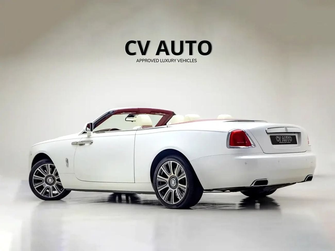 Rolls Royce Dawn GCC Specs | Luxury Convertible