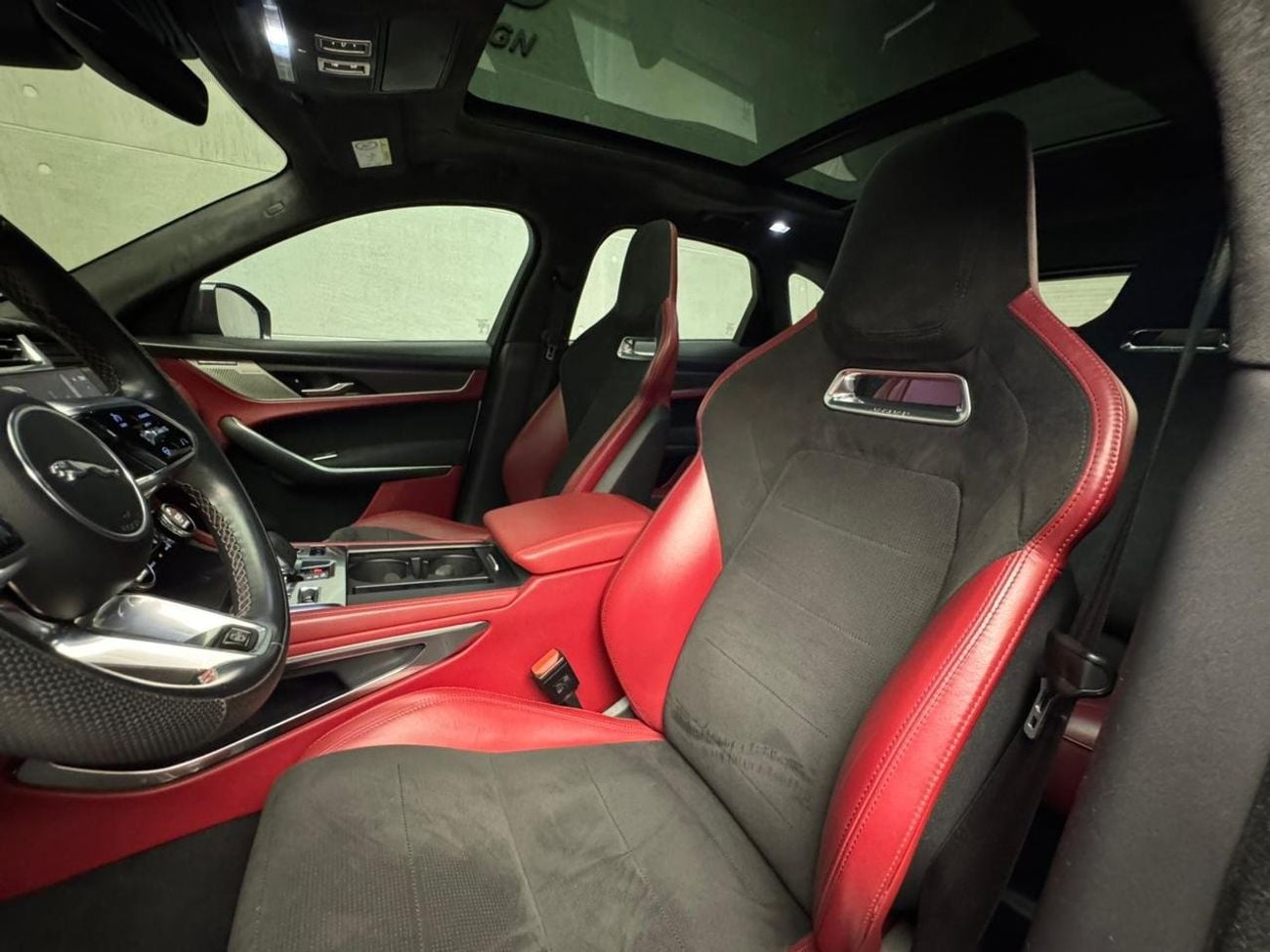 Jaguar F-PACE SVR | 2021 | GCC Specs | Full Service History