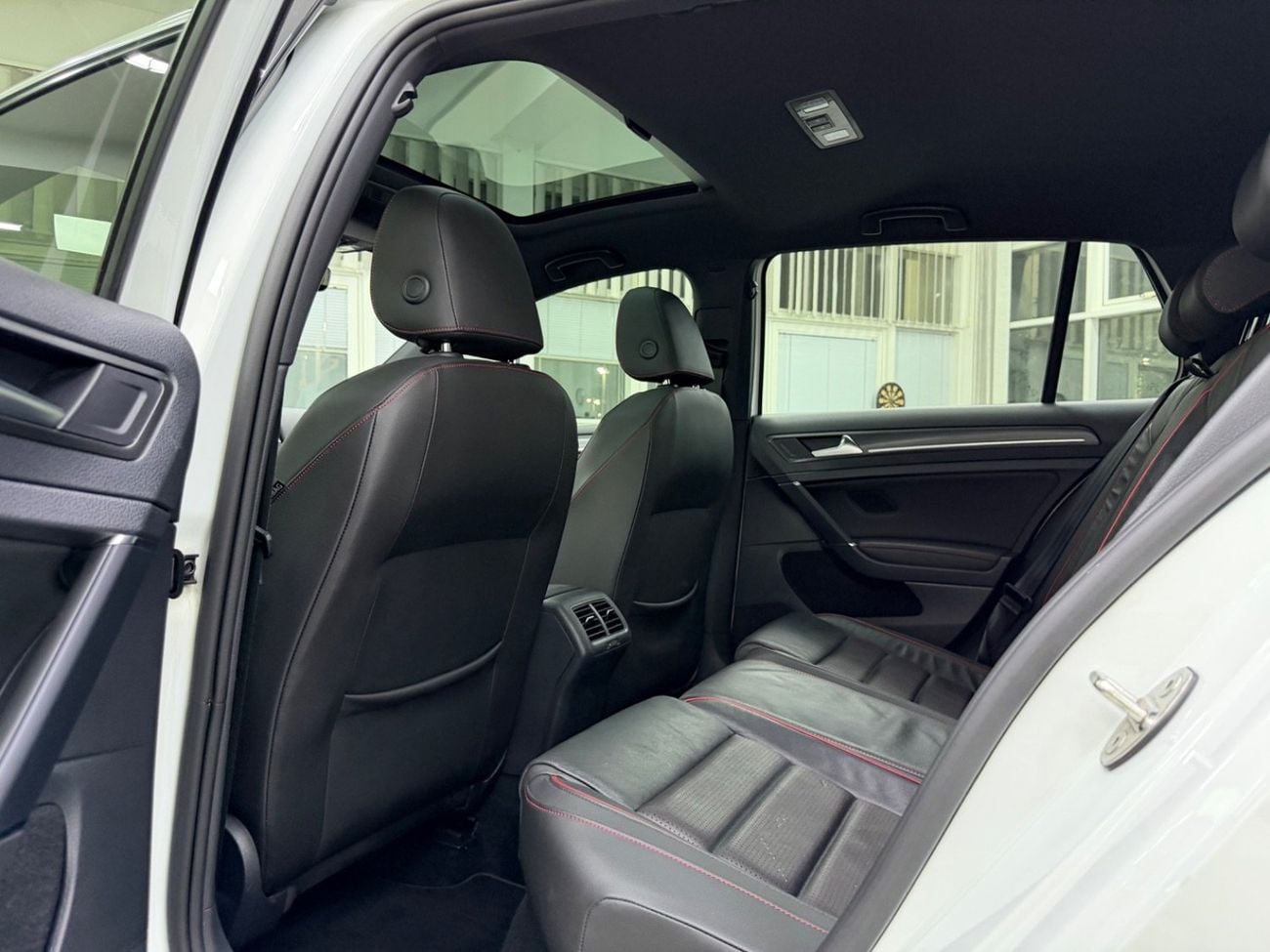 Volkswagen Golf GTI GCC .. FSH .. Top Range .. Full Options .. Perfect Condition