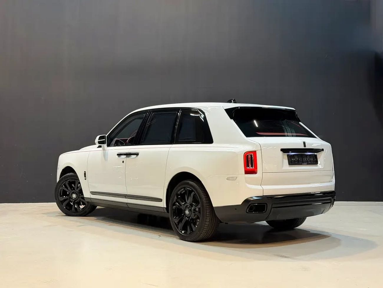 Rolls Royce Cullinan VIP EDITION GCC FHS 1 YEAR WARRANTY