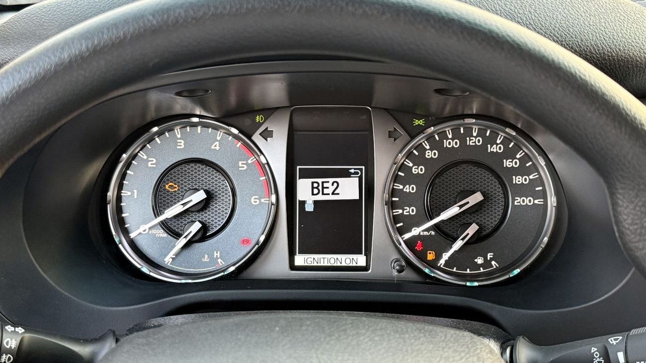 Toyota Hilux DLX 2.4L Diesel MT 2026YM
