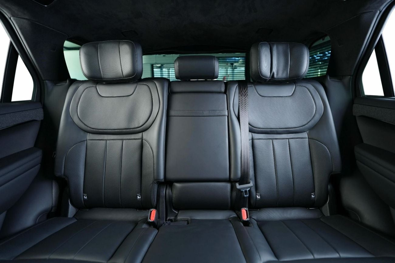 Land Rover Range Rover Sport AUTOBIOGRAPHY P530 -Luxury SUV-Rear Seat Entertainment