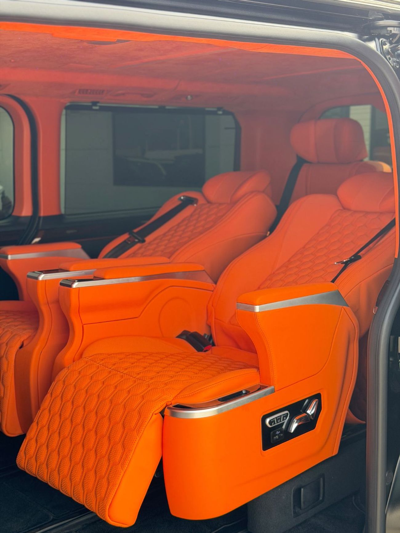 Toyota Granvia PREMIUM PETROL FULL OPTION WITH VIP EDITION