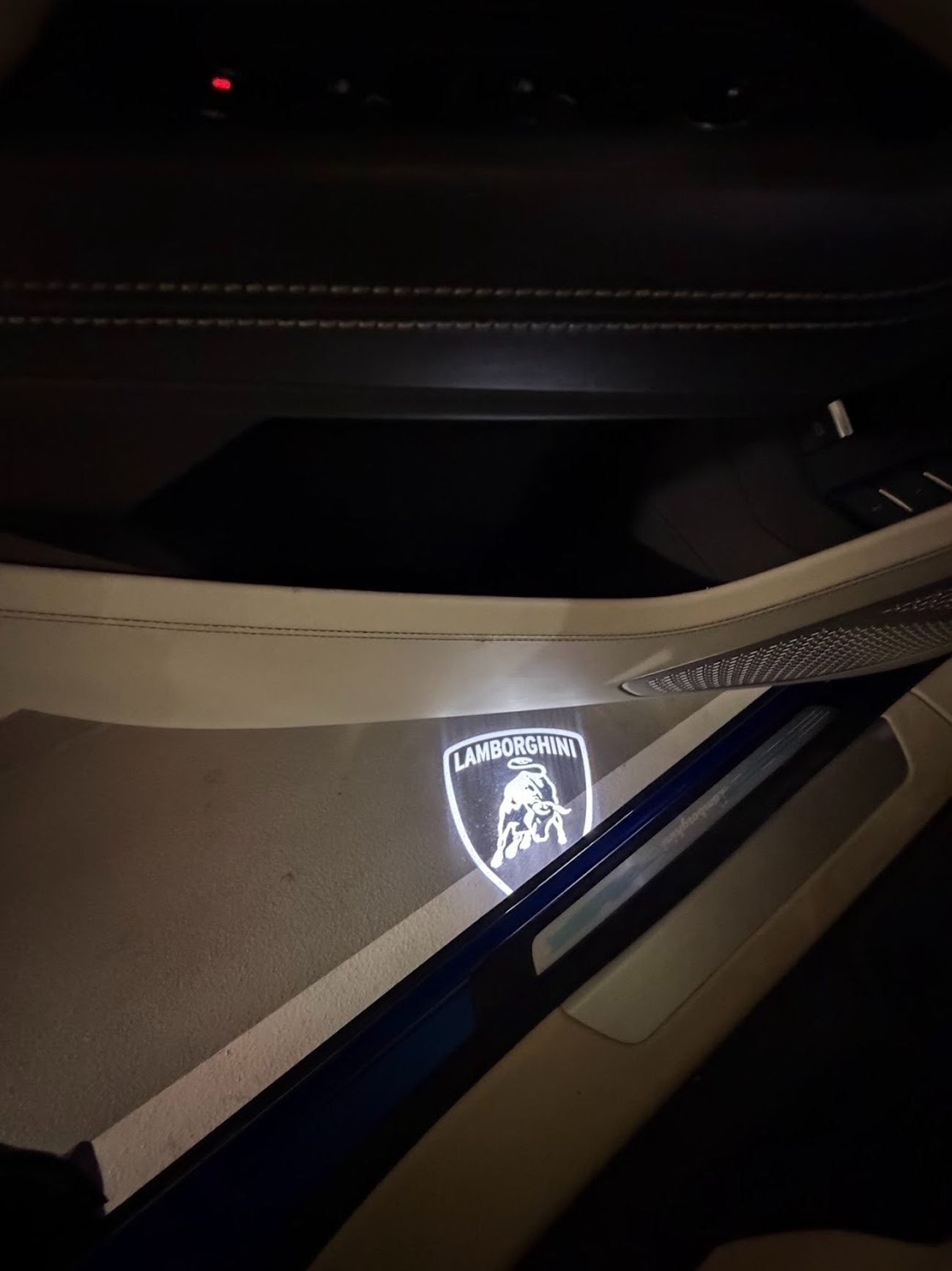 Lamborghini Urus STANDARD
