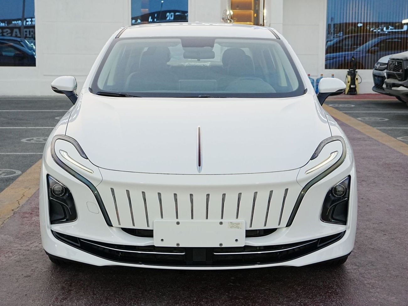 HONGQI E-QM5 T3 EDITION 2024 Sedan Brand New 0Km