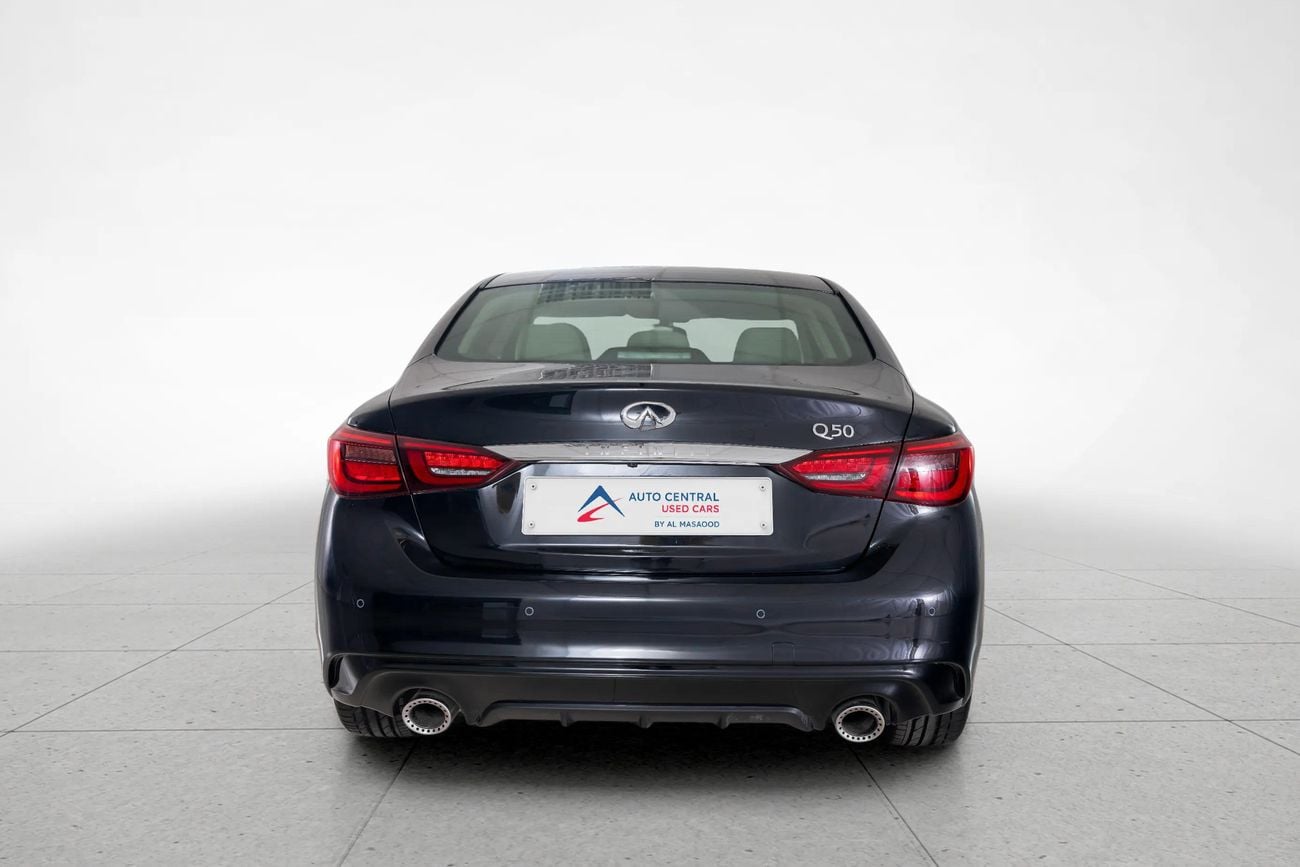 Infiniti Q50 LUXE 3.0