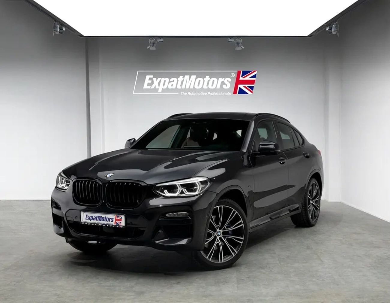 BMW X4 XDRIVE 30I M SPORT PACK 0% Down Payment Available • Full Service History • GCC