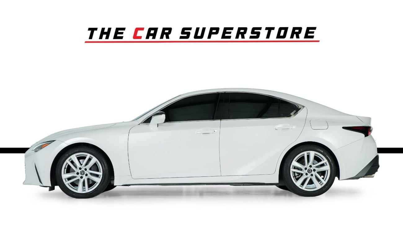 Lexus IS300 PREMIER GCC- warranty and Service package valid till November 2029