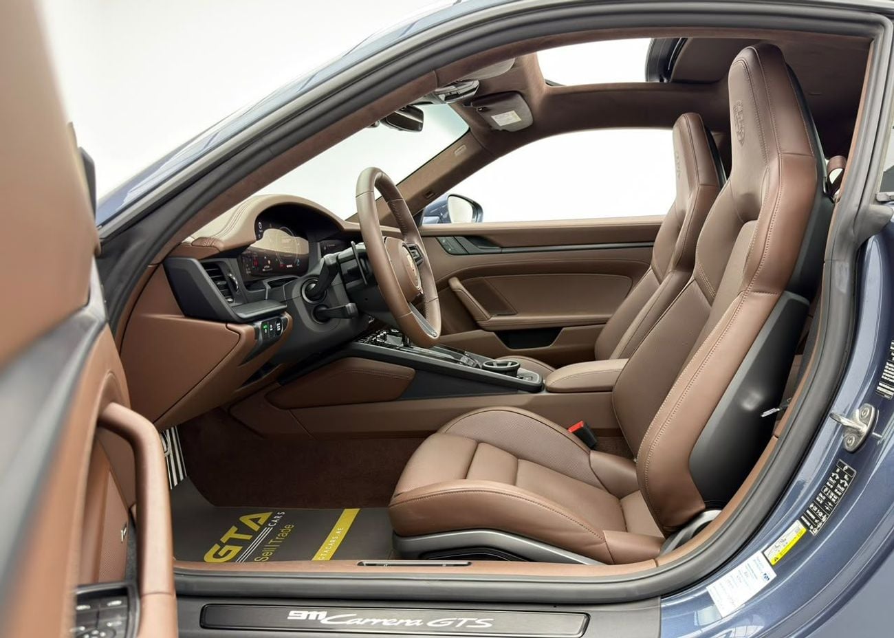 Porsche 911 CARRERA GTS
