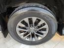 لكزس GX 460 بلاتينيوم سيارة موديل 2019 بمحرك V8 سعة 4.6 لتر، بمواصفات خليجية، بحالة داخلية وخارجية ممتازة.