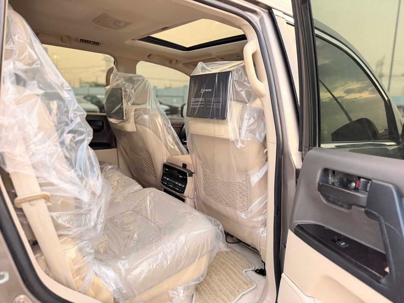 Toyota Land Cruiser GXR 2018 Upgrade 2024 V6 Full Option Petrol