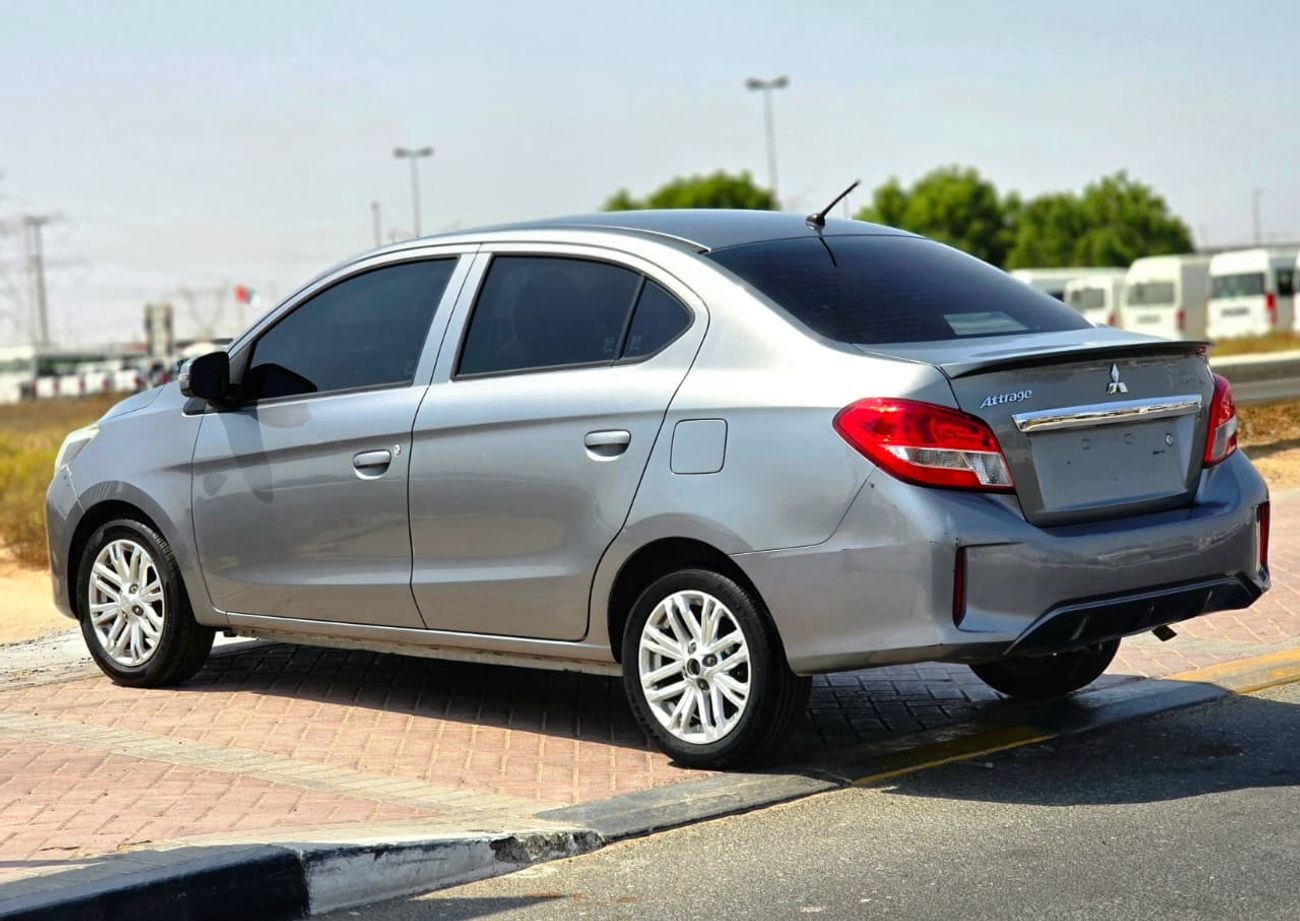 Mitsubishi Attrage GLX