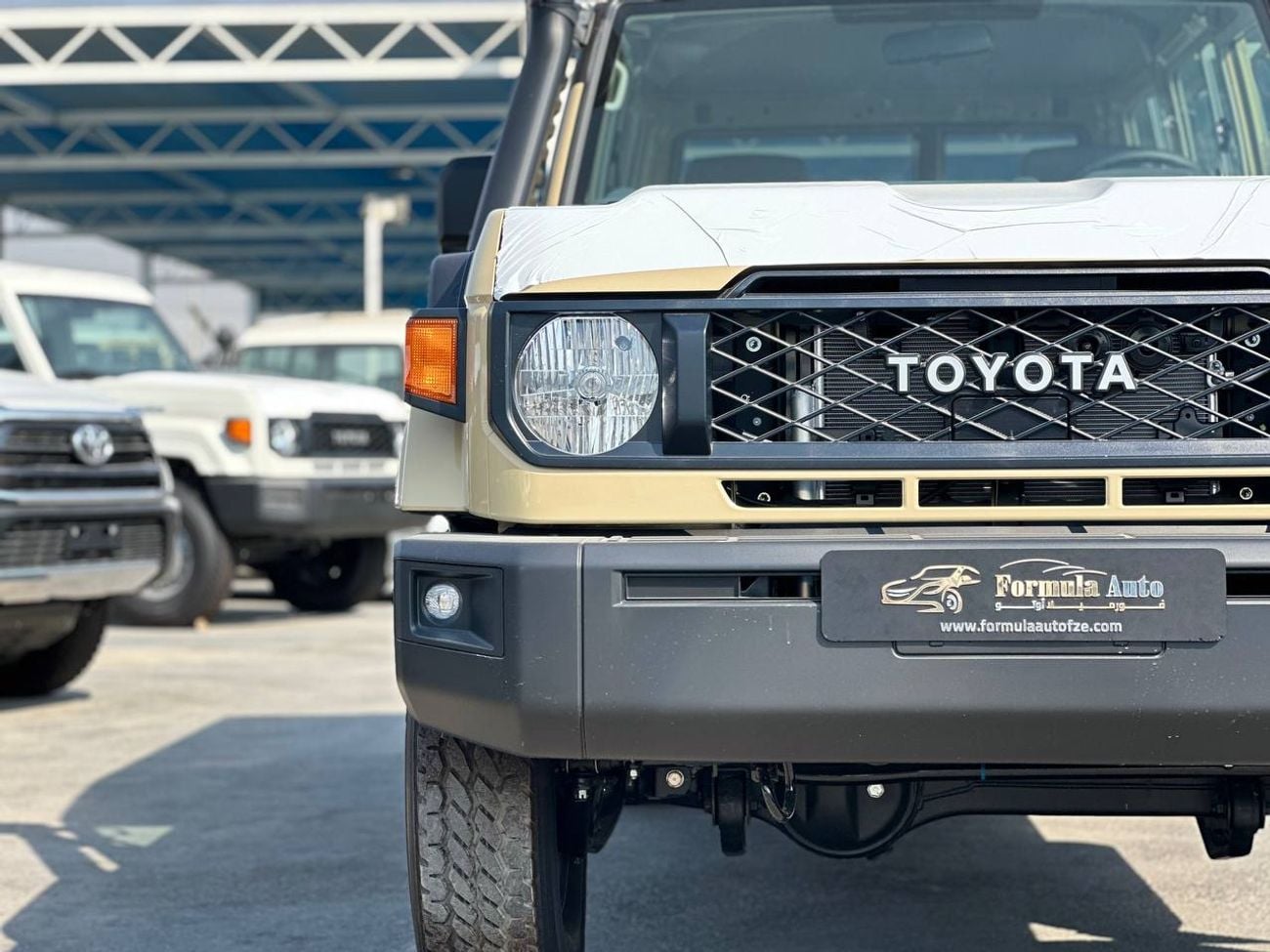 Toyota Land Cruiser 70 LC 78 HARDTOP 4.0L AT