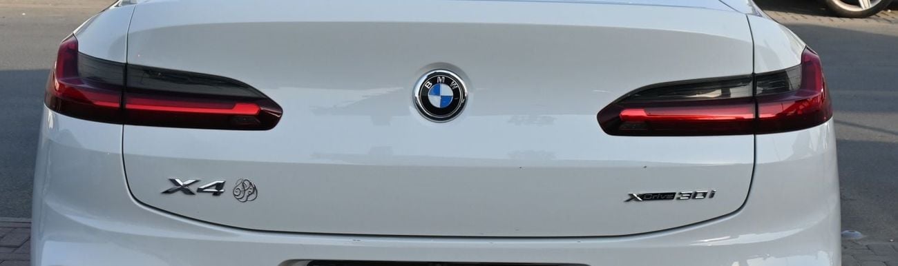 BMW 330i LUXURY LINE