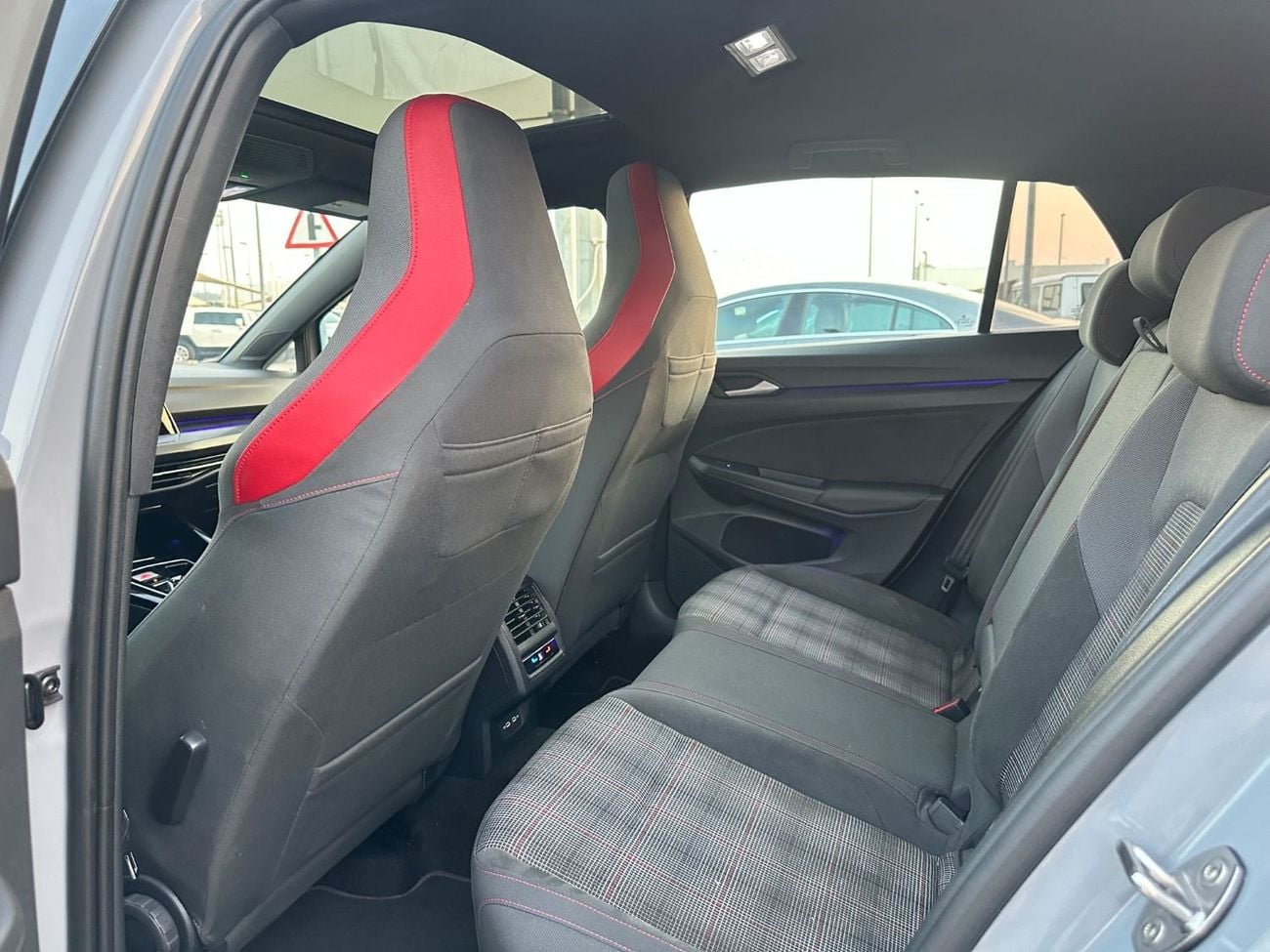 فولكس واجن جولف GTI