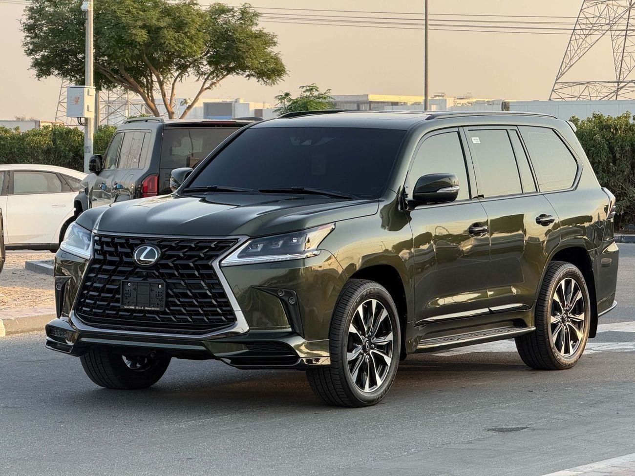لكزس LX 570 إصدار سيجنتشر بلاك مواصفات مجلس التعاون الخليجي، نظيفة ومرتبة، قطعت مسافة أقل