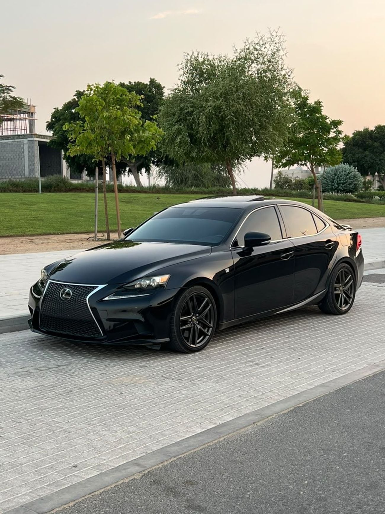 لكزس IS 350 F SPORT PLATINUM