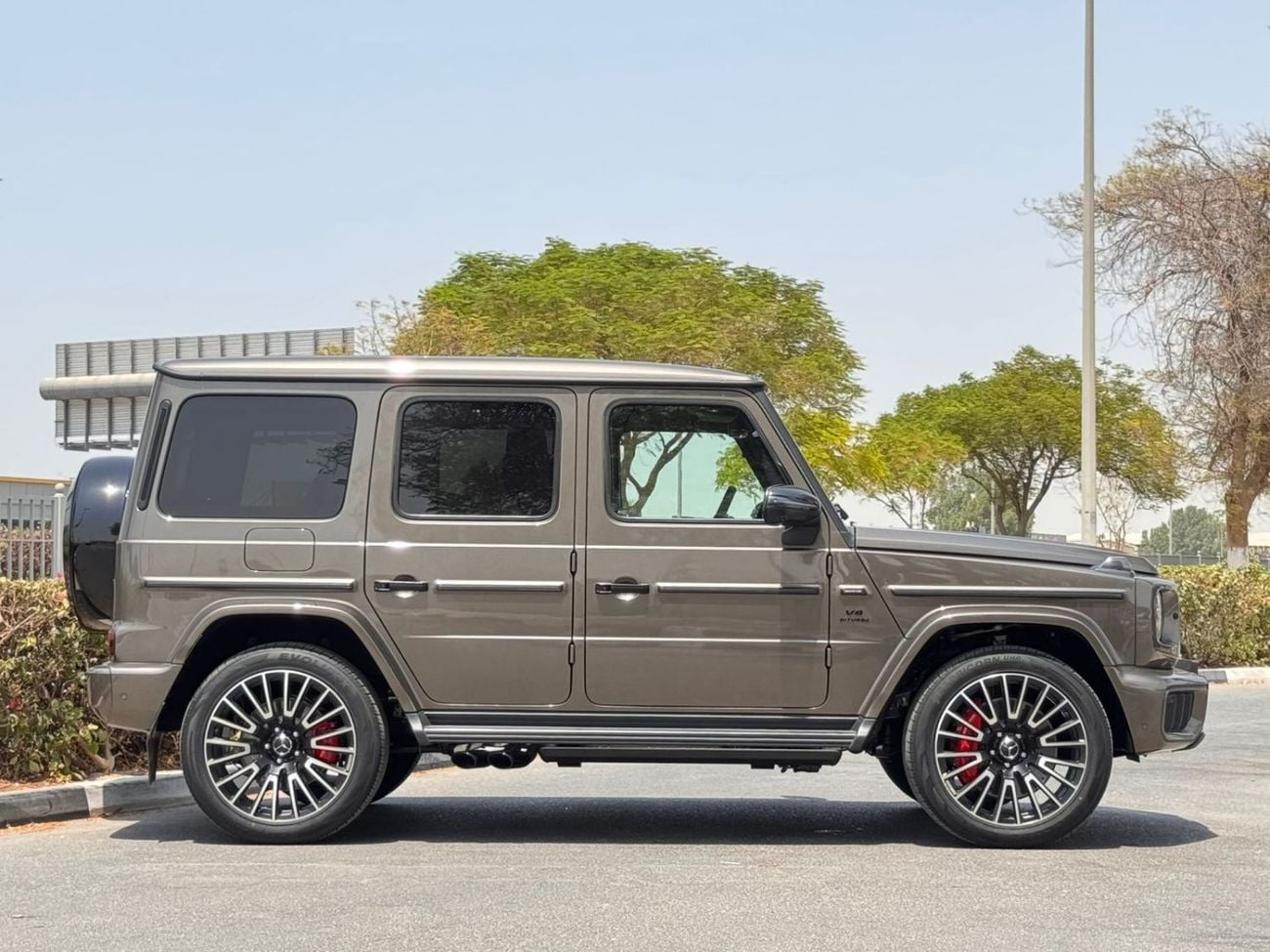 مرسيدس بنز G 63 AMG STANDARD DOUBLE NIGHT PACKAGE 2026