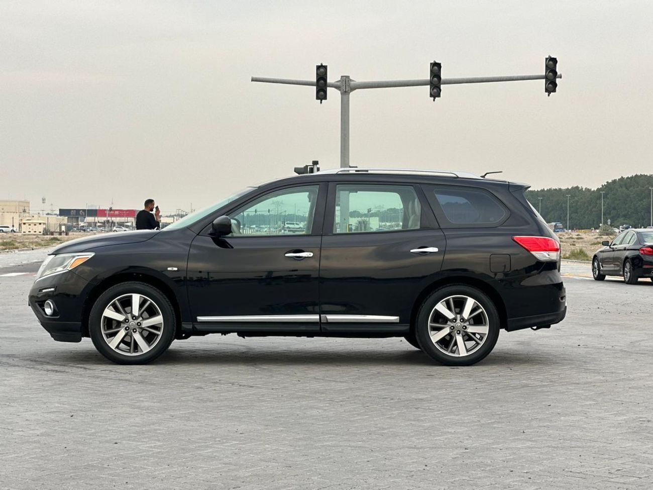 Nissan Pathfinder CLASSIC XE