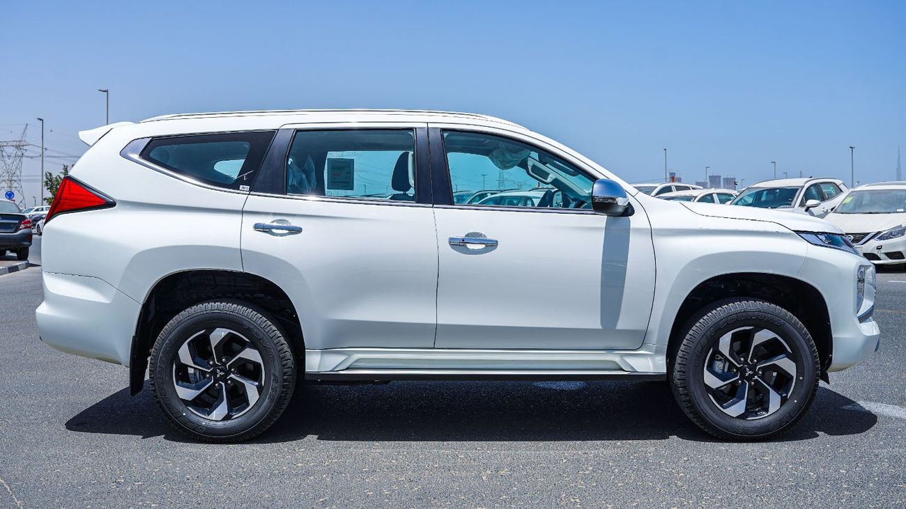 Mitsubishi Montero Sport GLS Brand New – 3.0L Petrol 4WD Automatic – H64 – GCC 2026 – Export