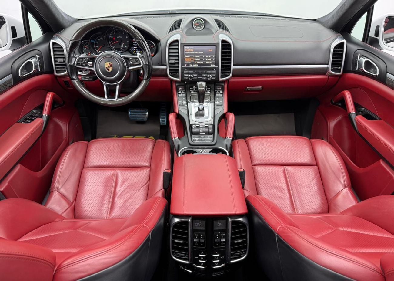 Porsche Cayenne GTS 3.6L 2016 Porsche Cayenne, Carbon Fiber Interior, Fully Loaded, Excellent Condition, GCC
