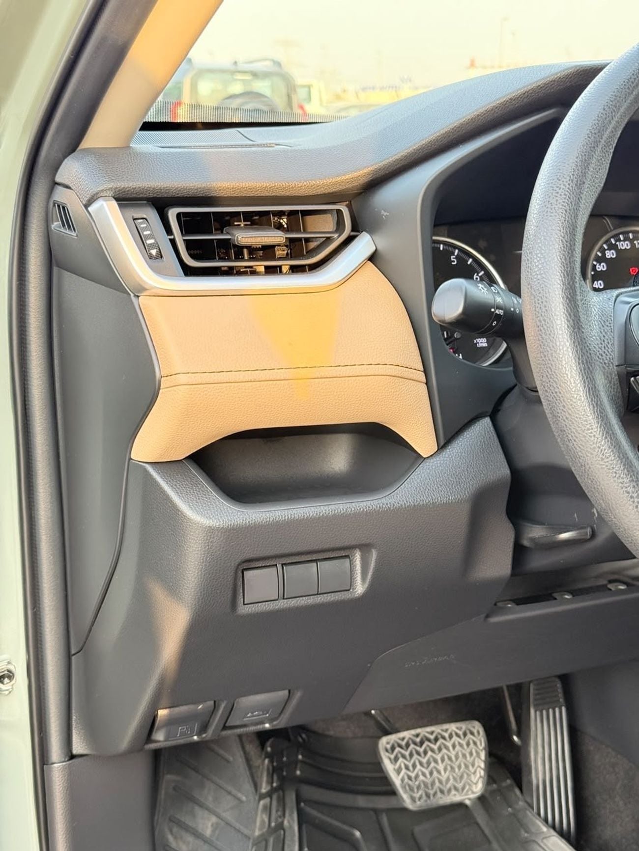 Toyota RAV4 EX RAV4 GCC 2023 model mid option