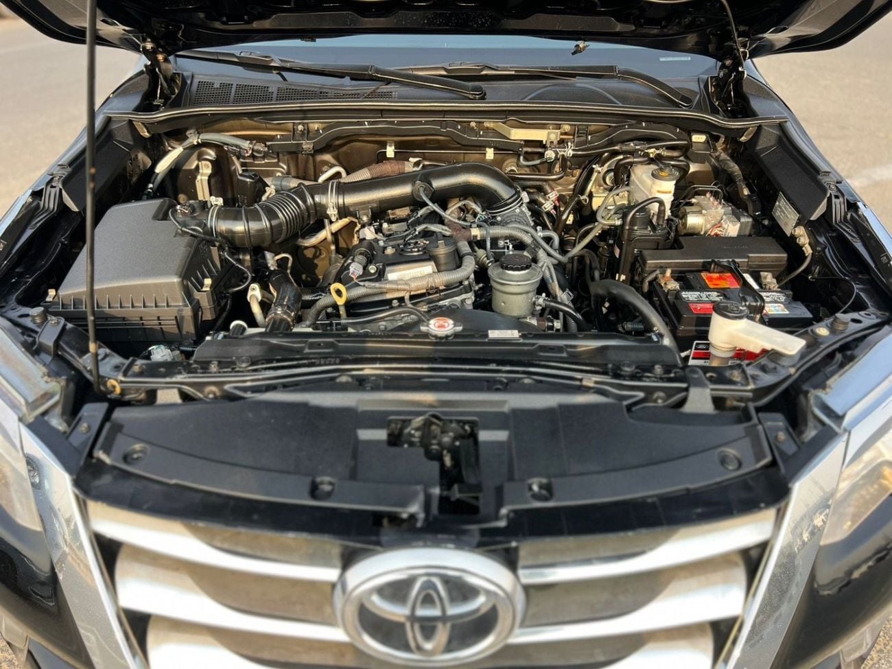 Toyota Fortuner EXR 2016 Toyota Fortuner EXR 2.7L V4 - AWD 4x4 - Rear Sensor -