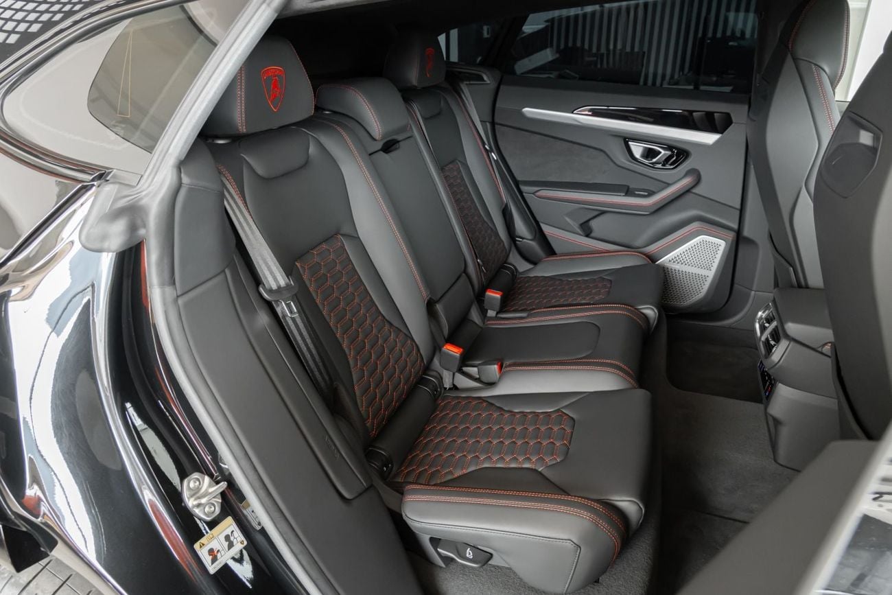 Lamborghini Urus S Lamborghini Urus S | V8 4.0L | Twin Turbo | AWD | 2024 | Japanese Specs |