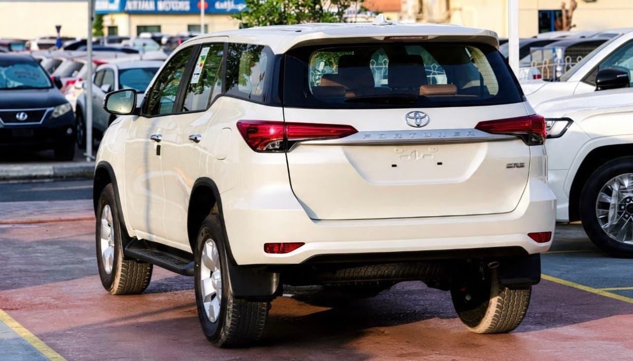 Toyota Fortuner SR5 2.7 V4 SR5 4WD WHITE TAN DIGITAL AC YM2026 EXPORT ONLY
