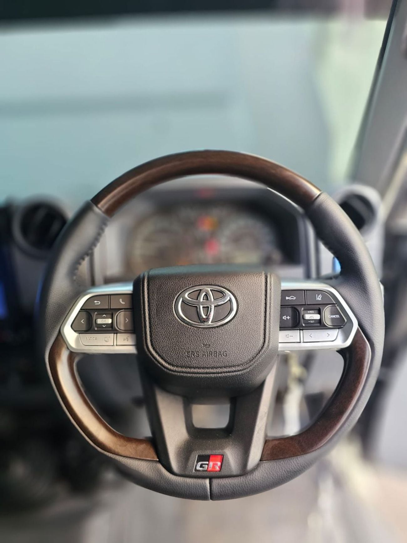 Toyota Land Cruiser Pick Up Toyota landcruise pickup 2016model 4.5L v8 1vd diesel engine Colour Grey Transmission Manual Interior grey 5seater 4DOORs